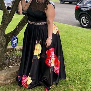Dave & Johnny plus size prom dress
